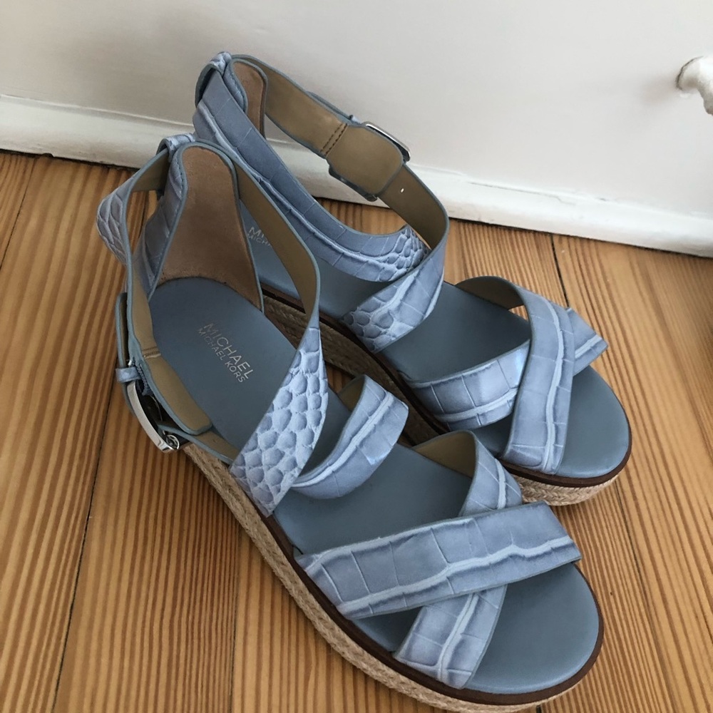 Michael by Michael Kors blue faux snakeskin sandals, size 8.5 never worn